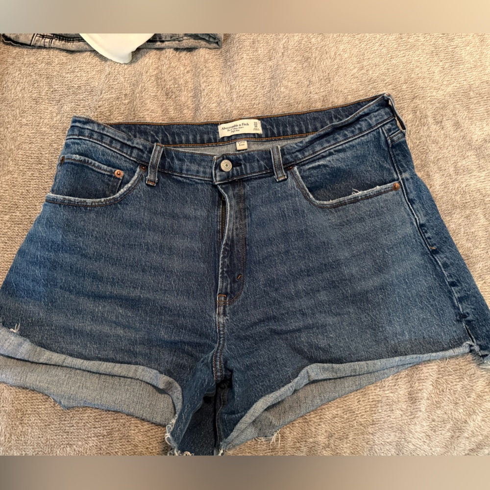 Abercrombie & Fitch Indigo Curve Love Denim Shorts